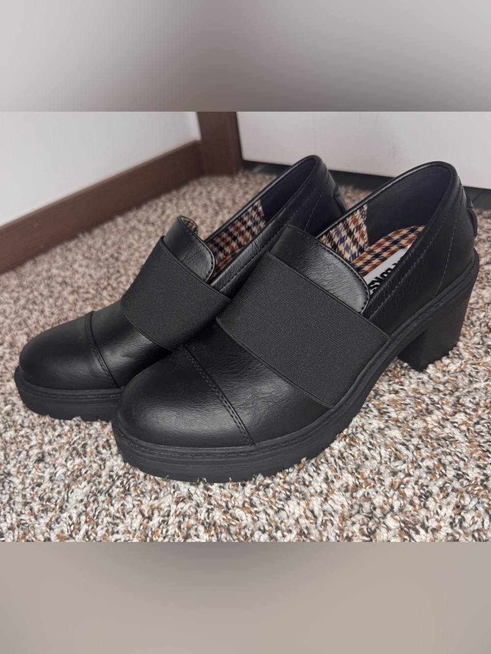 MUK LUKS Lucy Lettie Women’s Size 9 Black Chunky Heel Platform Loafers NWOT